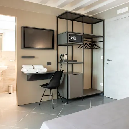 Πανσιόν Tranquillo Uptown 4*