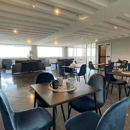 Tranquillo Uptown Πανσιόν 4*