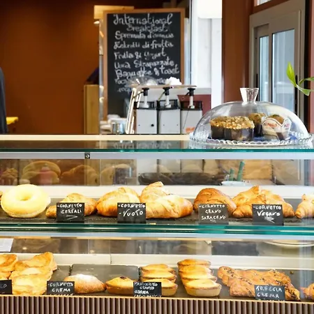 Πανσιόν Tranquillo Uptown