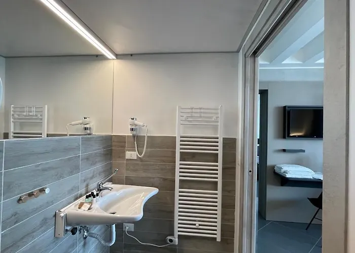 Tranquillo Uptown Guest house 4*